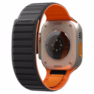 Spigen Athlex Air M -ranneke Apple Watch 44/45/46/49 mm -malleille, musta ja oranssi