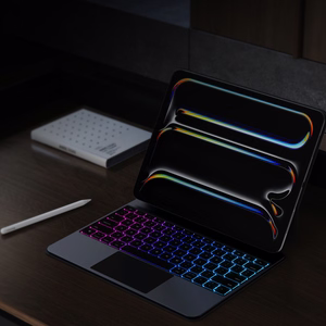 Dux Ducis MK -sarjan näppäimistökotelo iPad Pro 13" (2024) -mallille, musta