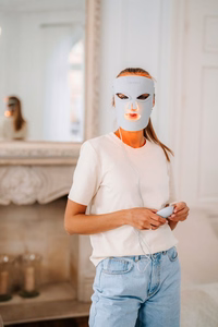 Beautifly AuraSkin Pro LED-valohoitonaamio kasvoille