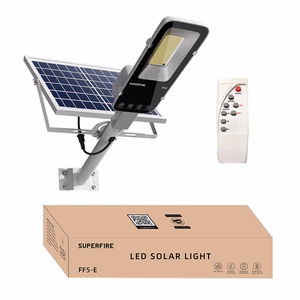 Superfire FF5-E aurinkokennolamppu 897W 2000lm 20000mAh