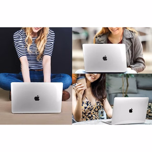 Tech-Protect SmartShell Suojakuori MacBook Air 15" M2 / M3 / 2023-2024:lle - läpinäkyvä
