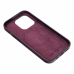 Case Leather Mag Cover (MagSafe) for iPhone 15 purple