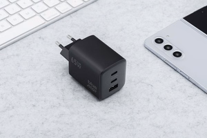 Puhelinlaturi Blue Star GaN 2 x USB C + USB A QC4.0 PD 4A 65W VT-43 musta