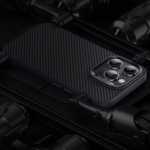 Benks Magnetic Hybrid Armor Pro Kevlar Suojakuori Metal Frame 600D iPhone 15 Plus:lle musta