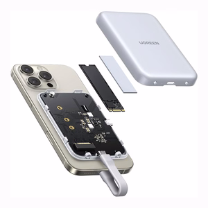 Ugreen M.2 NVMe SSD Magnetic Case - White