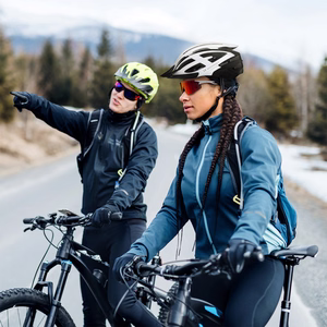 Wozinsky MTB pyöräilykypärä irrotettavalla lipalla ja takana USB-valolla M - musta ja valkoinen