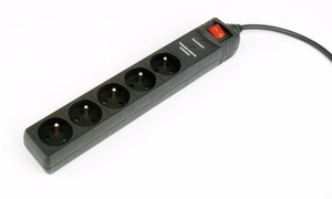 Gembird surge protector – surge-protected power strip with 5 French sockets, 3 m, black (5 French sockets)