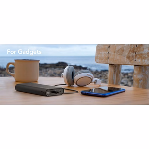 Ulkoinen akku Veger TCE130 (W2503) PD 130W 25000 mAh sisäänrakennetuilla Type C -kaapeleilla / Lightning musta