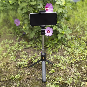Maxlife MXST-100 Bluetooth-selfietikku ja jalusta, musta