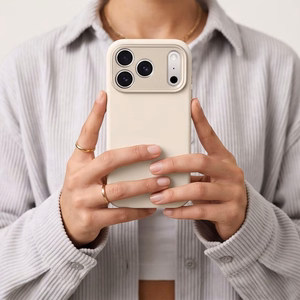 Tech-Protect Uniq MagSafe CC suojakuori malleille iPhone 18 Pro / 17 Pro, beige