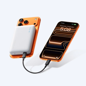 Cuktech WPB100N varavirtalähde 10 000 mAh, 20 W, magneettikiinnityksellä ja jalustalla – valkoinen