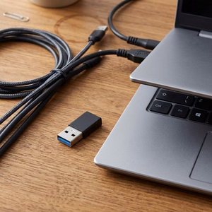 Adapteri Type C - USB A 3.0 Blue Star - musta