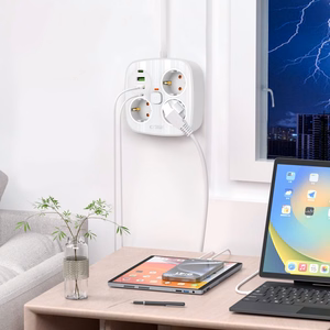 Tech-Protect PCS3X4 jatkojohto 3 pistoketta 2xUSB-A 2xUSB-C 200 cm - valkoinen