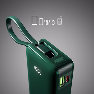 Powerbank SBS 10000 mAh 20W sisäänrakennetulla USB-C-kaapelilla ja digitaalisella näytöllä - vihreä