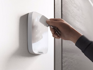 AJAX Tag salattu kontaktiton RFID-avaimenperä KeyPad-näppäimistölle (valkoinen)
