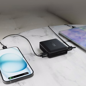 Powerbank SBS TEBB10000HDPD20K 10000 mAh Power Delivery -virtalähteellä - musta