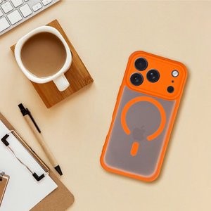 Suojakuori iPhone 17:lle Full Matte Mag Cover MagSafe-yhteensopiva oranssi