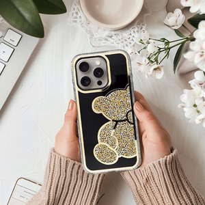 Teddy Bear Suojakuori iPhone 16:lle kultainen