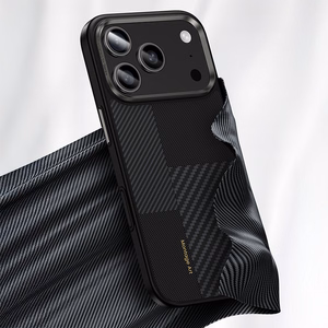 Benks Montage Magnetic Armor Pro Kevlar -suojakuori metallikehyksellä 600D+1500D (C.K.FL.AP.BK.MA70) Iphone 17 Pro Maxille, musta (kameran ohjauspainike)
