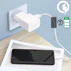 Samsung EP-TA200EWE USB-A 15W Seinälaturi ja EP-DR140AWE USB-A - USB-C Kaapeli (OOB Bulk - vaihtoehtoinen pakkaus) - Valkoinen