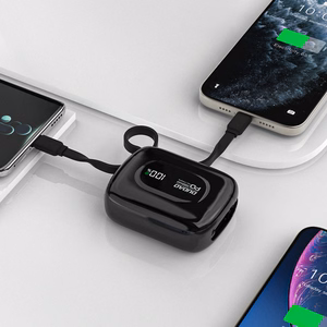 Dudao K32 22.5W 10000mAh Varavirtalähde Sisäänrakennetulla USB-C / Lightning Kaapelilla - Musta