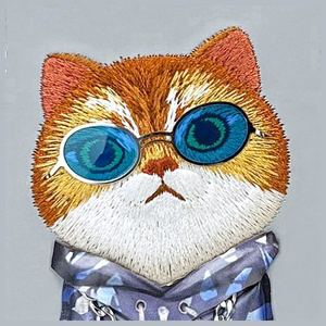 Nimmy Glasses Cool Cat Suojakuori iPhone 15:lle - harmaa