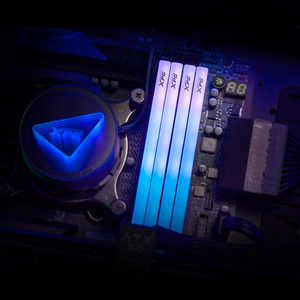 XPG LANCER BLADE RGB v -muistimoduuli 32 GB 2 x 16 GB DDR5 6000 MHz