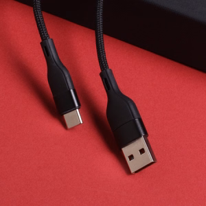 Maxlife MXUC-07 kaapeli USB - USB-C 1,0 m 3A musta nailon