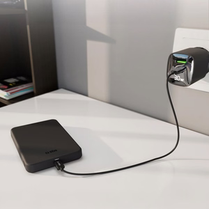 SBS Mag Power Qi2 5000 mAh Powerbank yhteensopiva MagSafen kanssa - musta