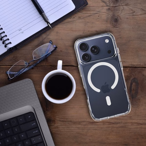ROAR Suojakuori SLIM DEFENDER yhteensopiva MagSafe iPhone 15 Pro Max:lle läpinäkyvä