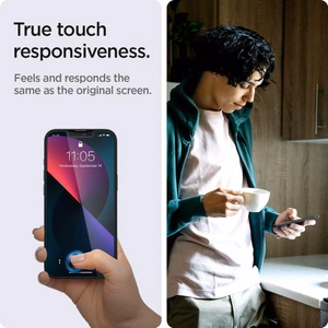 Spigen karkaistu lasi GLAS.TR "EZ FIT" 2-pack iPhone 13 / 13 PRO / 14 / 16E 6,1" Kirkas