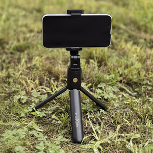 Maxlife MXST-100 Bluetooth-selfietikku ja jalusta, musta