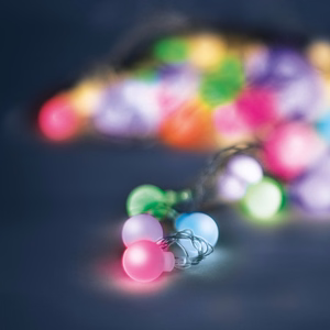 Valoketju aurinko LED FROSTED BALLS SFB62 6,5m 30 palloa monivärinen Forever Light