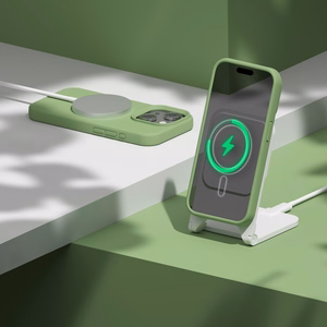 Etteri Silikoninen Mag suojakuori iPhone 14 6,1:lle vaaleanvihreä