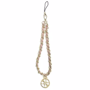 GUESS puhelinhihna GUSTSAS4P (Chain Metal 4G Charm) pinkki