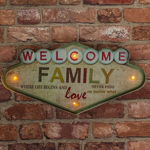 RETRO metallikyltti LED Welcome Family Forever Light