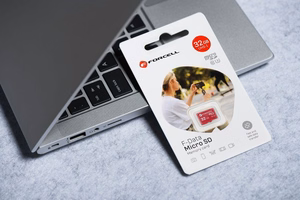 FORCELL F-DATA muistikortti 32 GB UHS-I U3 luokka 10