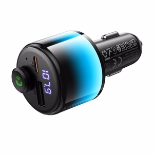 Musta Hoco E166 Bluetooth-autolähetin, jossa on 2 x USB-A, USB-C, QC 3.0 ja PD 42 W