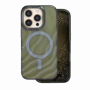 Tecto Shield Desert Mag -suojakuori mallille iPhone 16 Pro 6,3", tumman oliivinvihreä