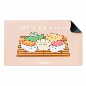 Pusheen Sushi Roll XXL -pelipöytämatto PU-nahasta, 60 × 35 cm