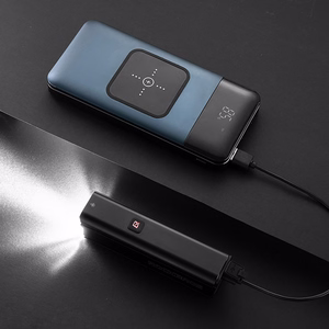 Rockbros 24610002001 polkupyörän etuvalo 1000 lm + USB-C - USB-A kaapeli - musta