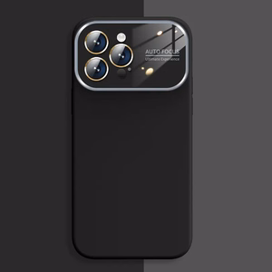 Pehmeä silikonisuojakuori linssillä iPhone 15 Plus:lle - musta