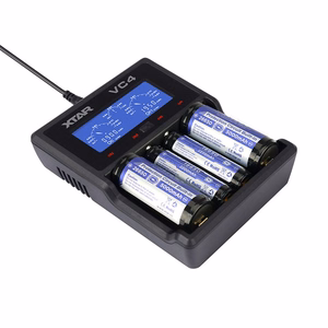 XTAR VC4 – USB-akkulaturi, 4 paikkaa