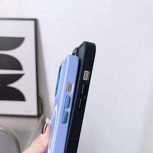 Magneettinen värikäs mattasuojakuori iPhone 15 Plus:lle - violetti