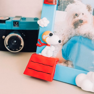 Snoopy 3D -valokuvakehys 10 × 15 cm kuvalle
