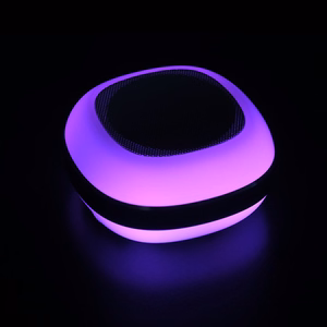 MAGIC TEL1 Kannettava kaiutin Bluetoothilla, radiolla ja värillisillä LED-valoilla