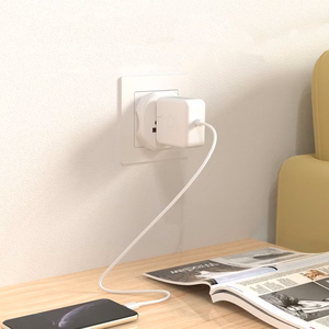 Tech-Protect Universal Travel Adapter to EU - white