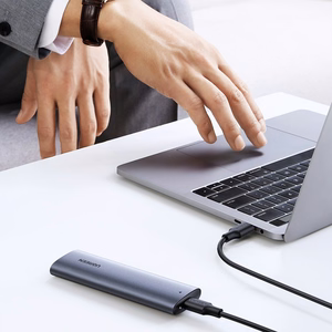 Ugreen M.2 SSD-kotelo USB 3.2 Gen 2 (SuperSpeed USB 10 Gbps) + USB Type-C kaapeli 0,5m harmaa (CM400 10902)