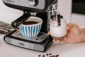 TEESA AROMA 400 -espressokeitin
