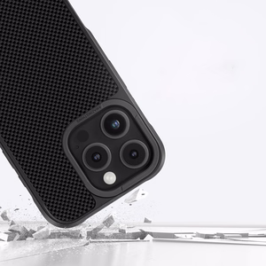 AmazingThing Titan Max Suojakuori 600D Aramid-kuiduilla iPhone 16 Pro:lle - musta